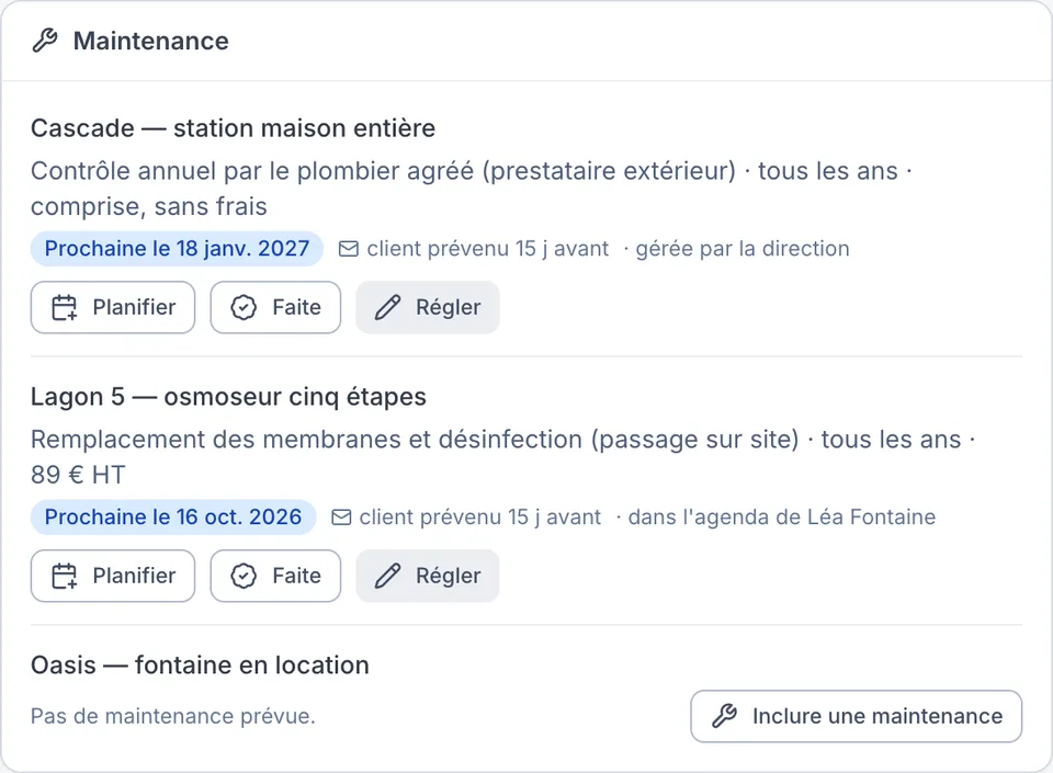 La carte « Maintenance » sur la fiche d'un client : deux produits vendus, leur prochaine échéance, le rappel e-mail prévu, et les boutons Planifier, Faite et Régler